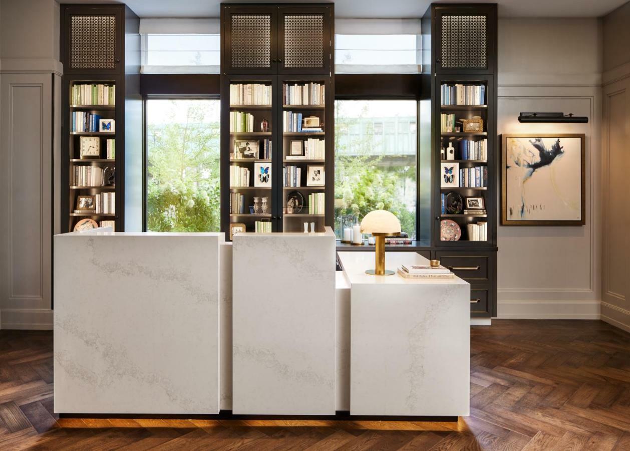 The Whitney Hotel Boston Esterno foto The Library at The Ivy Collection