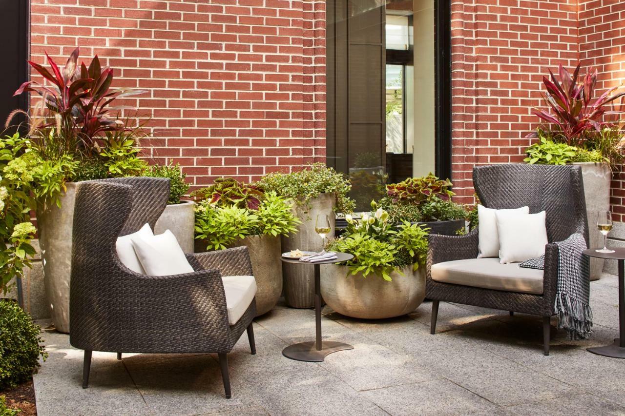 The Whitney Hotel Boston Esterno foto The outdoor terrace at the 100 East 53rd Street building